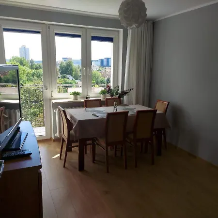 Apartament Bzowa *